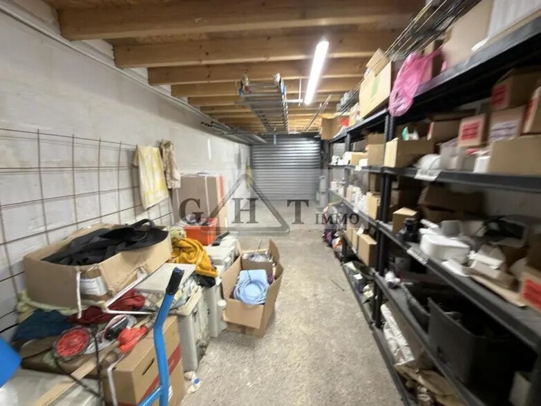Industriel/Logistique dans Lésigny à vendre - Photo de l’immeuble – Image 3 sur 11