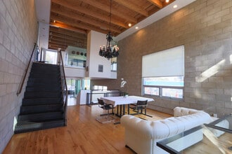 6615-6621 Melrose Ave, Los Angeles, CA à louer Photo intérieure– Image 1 sur 17