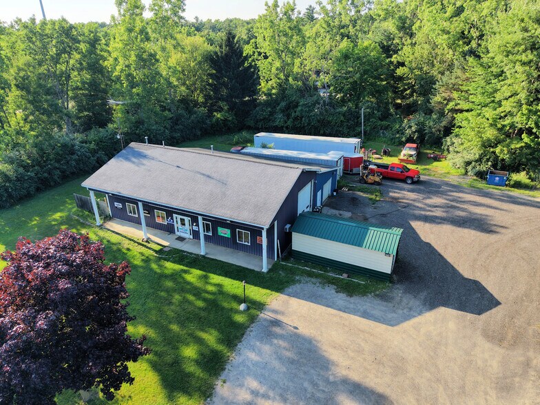 9112 W Mount Morris Rd, Flushing, MI à vendre - Photo de l’immeuble – Image 2 sur 25