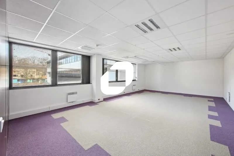 Bureau dans Bruyères-le-Châtel à louer - Photo de l’immeuble – Image 3 sur 11