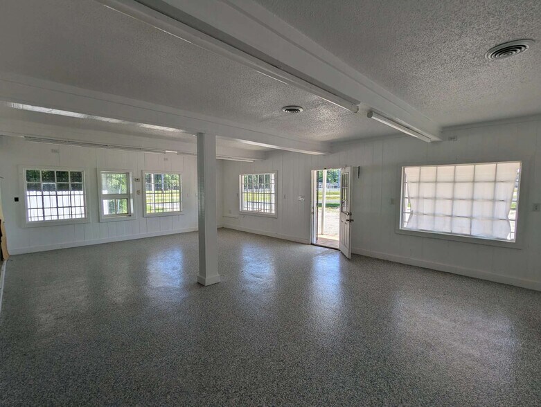 1935 Gillespie St, Fayetteville, NC à vendre - Photo intérieure – Image 2 sur 16