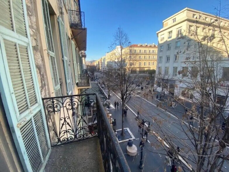 Bureau dans Nice à louer - Photo de l’immeuble – Image 3 sur 20