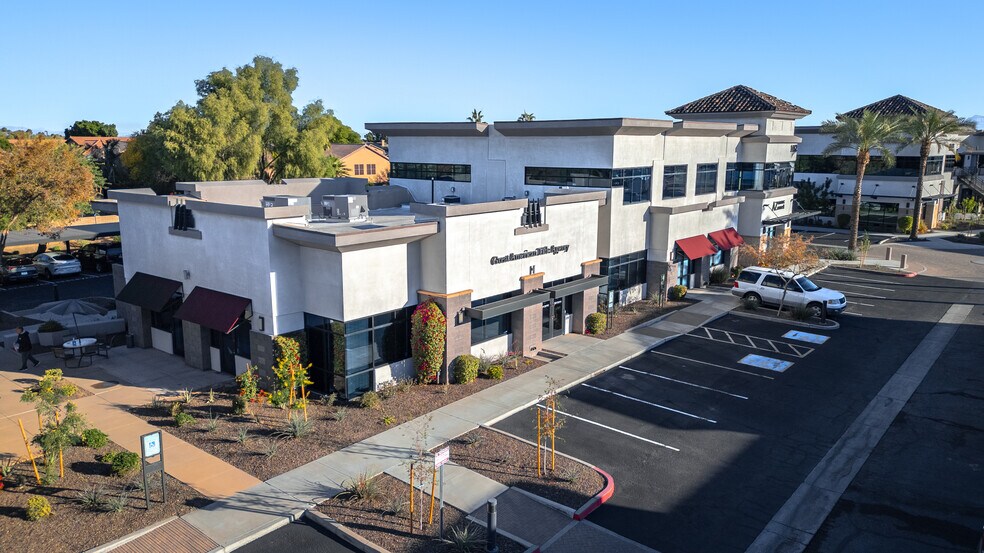 1482 E Williams Field Rd, Gilbert, AZ à vendre - Photo de l’immeuble – Image 2 sur 12