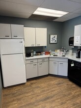 76 Leominster Rd, Sterling, MA à louer Photo intérieure– Image 2 sur 3