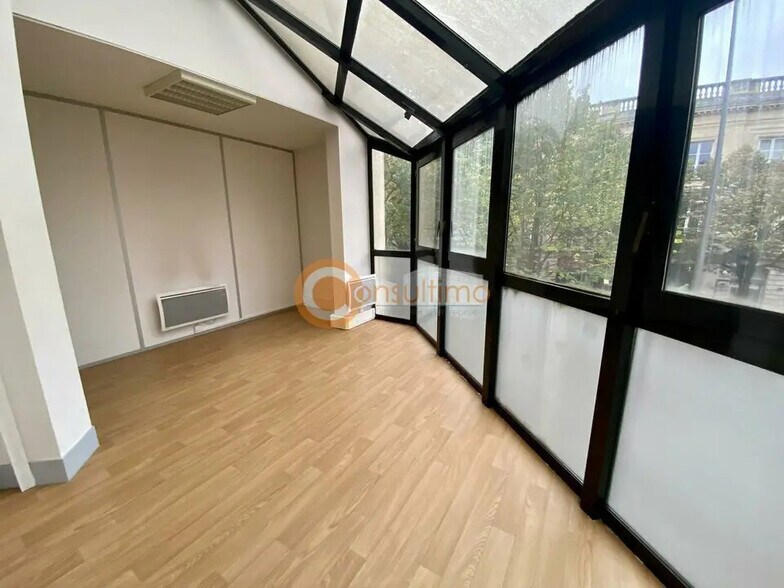 Bureau dans Bordeaux à louer - Photo intérieure – Image 1 sur 5