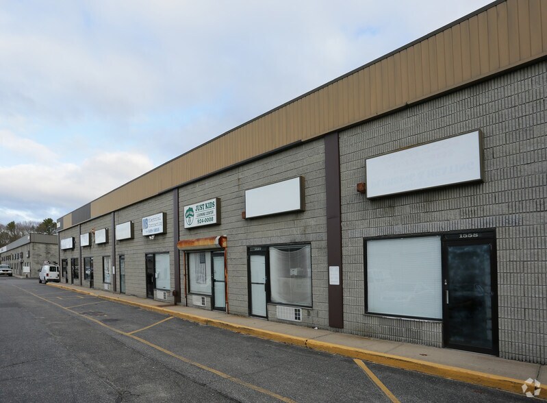 1551-1560 Rocky Point Rd, Middle Island, NY à louer - Photo de l’immeuble – Image 3 sur 5