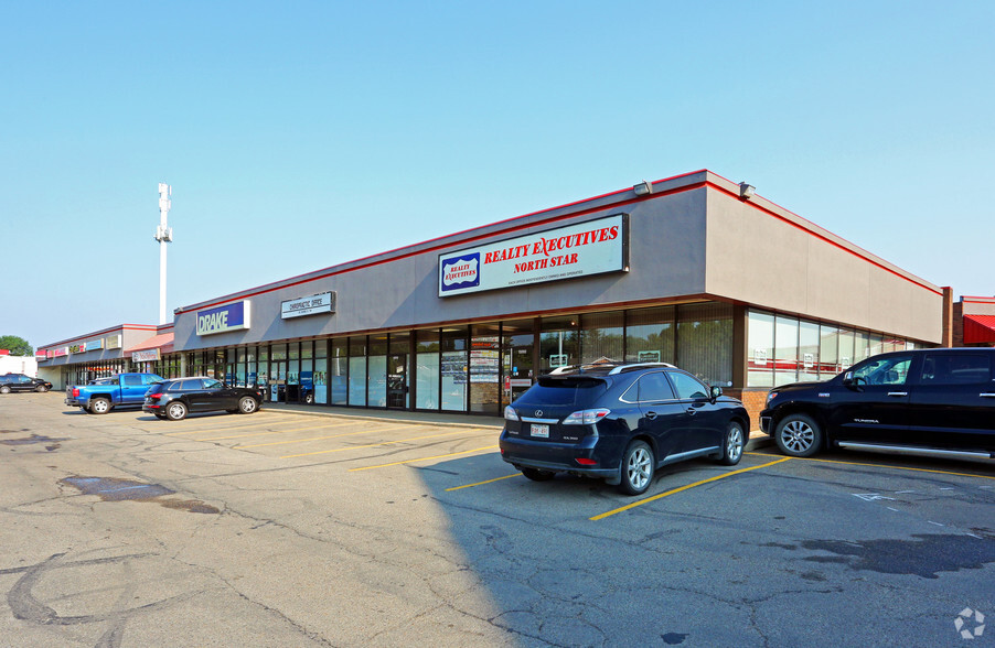 13210 118 Av NW, Edmonton, AB à louer - Photo de l’immeuble – Image 1 sur 3