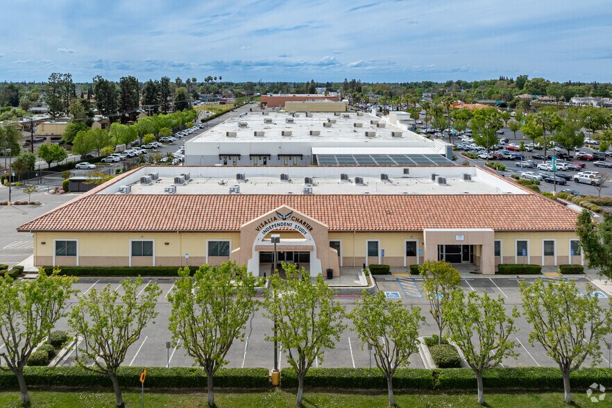 649 S County Center Dr, Visalia, CA à vendre - Aérien – Image 2 sur 10