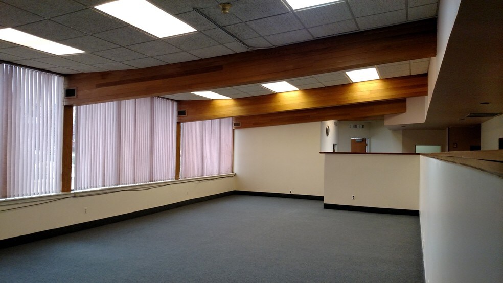 26091 Sherwood Ave, Warren, MI à louer - Photo intérieure – Image 2 sur 9