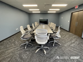 700 Liverpool Dr, Valley City, OH à louer Photo intérieure– Image 1 sur 5