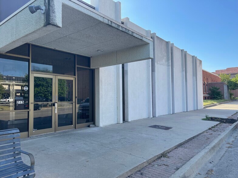 215 N Bell Ave, Shawnee, OK à vendre - Photo de l’immeuble – Image 3 sur 7