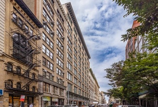 Plus de détails pour 121 W 19th St, New York, NY - Logement à vendre