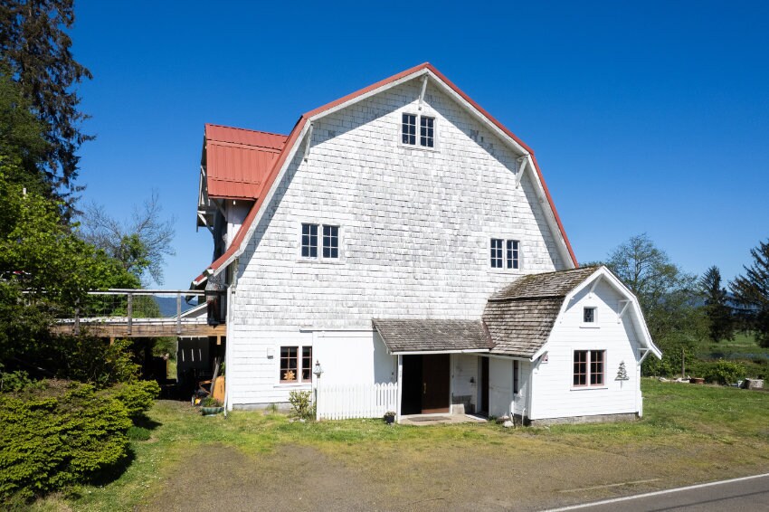 25 Fraser Rd W, Tillamook, OR à vendre - Photo de l’immeuble – Image 2 sur 70