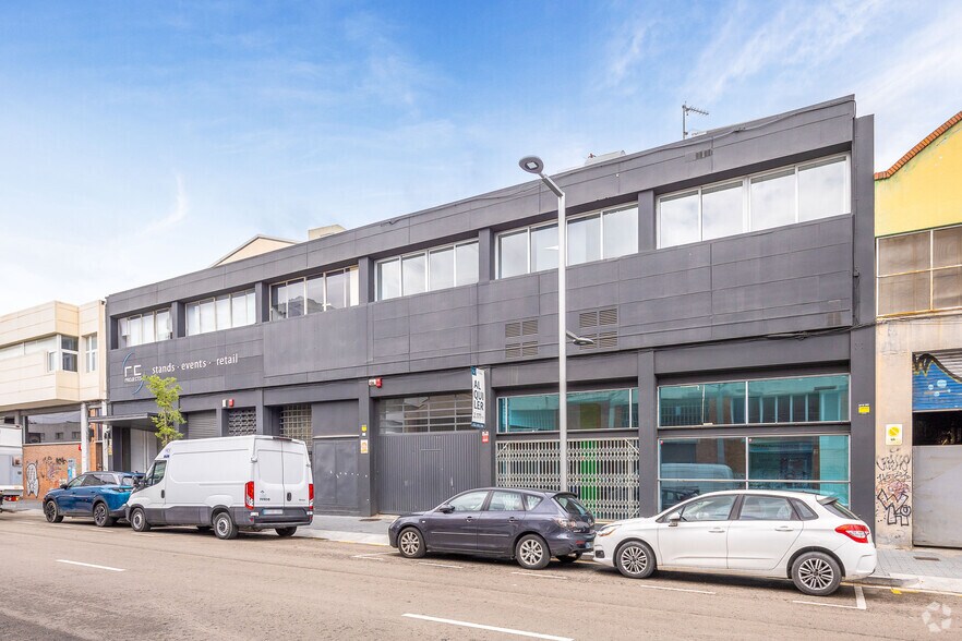 Industriel/Logistique dans L'Hospitalet de Llobregat, Barcelona à louer - Photo de l’immeuble – Image 1 sur 10