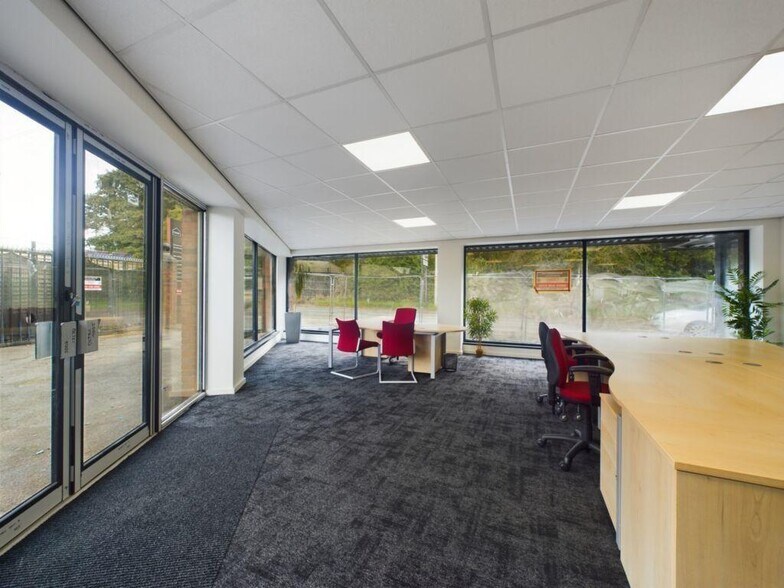 208 Wigan Rd, Wigan à louer - Photo de l’immeuble – Image 3 sur 30