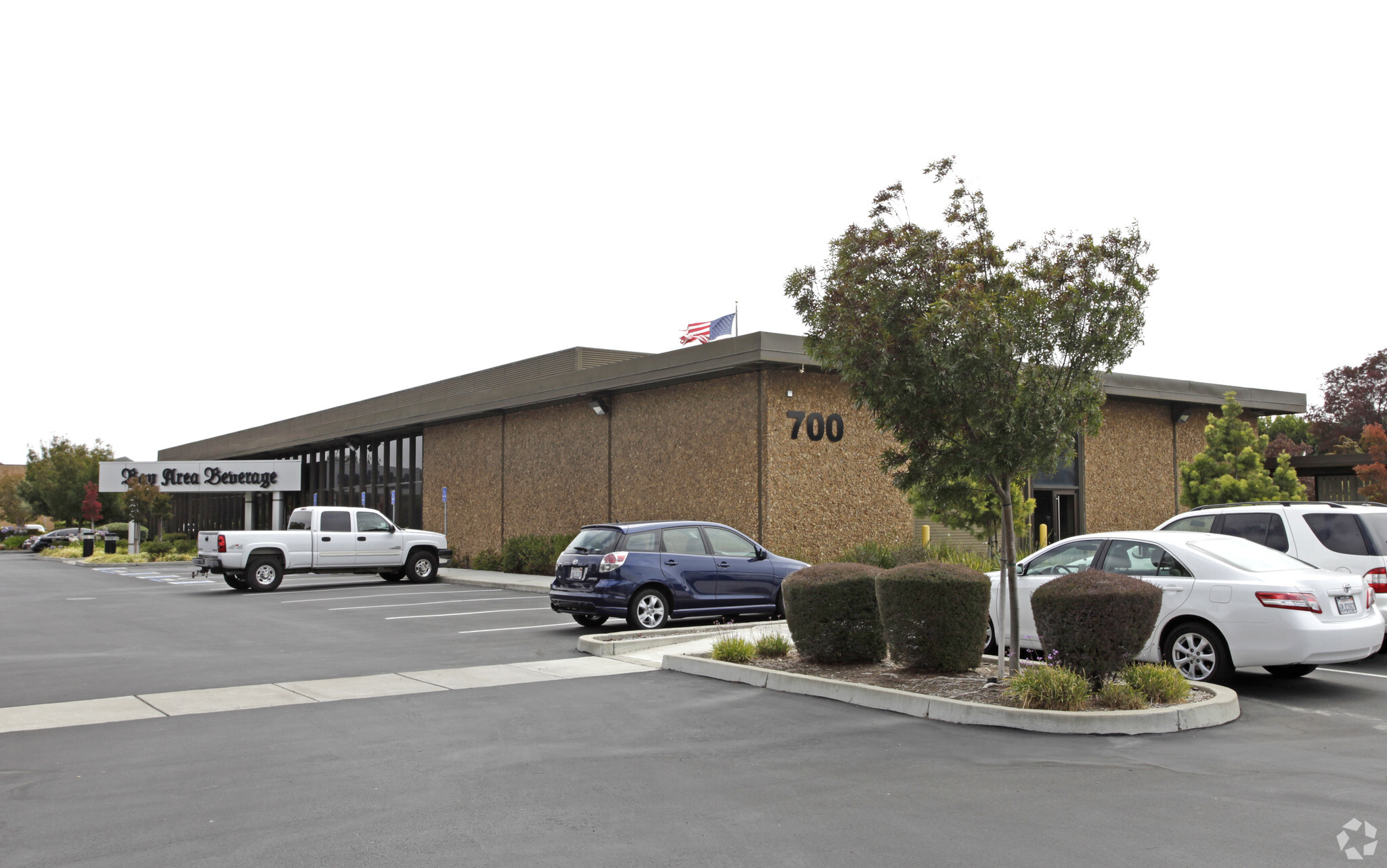 700 National Ct, Richmond, CA à louer Photo principale– Image 1 sur 4