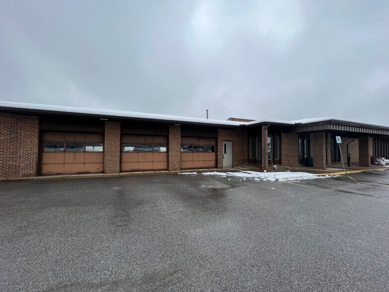 2760 Som Center Rd, Willoughby, OH à vendre - Photo de l’immeuble – Image 2 sur 9