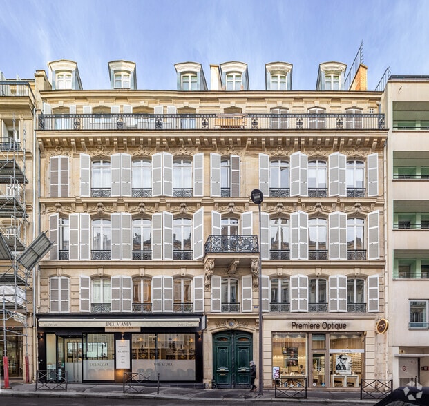39 Rue De Berri, Paris à louer - Photo de l’immeuble – Image 2 sur 3