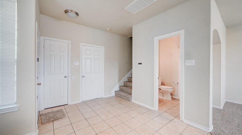 8743 Thistlemoor Ln, Houston, TX à vendre - Photo intérieure – Image 3 sur 18