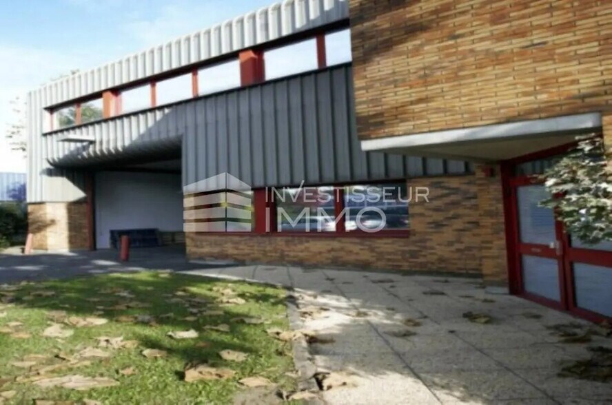 Local d’activités dans Le Blanc-Mesnil à louer - Photo de l’immeuble – Image 3 sur 7