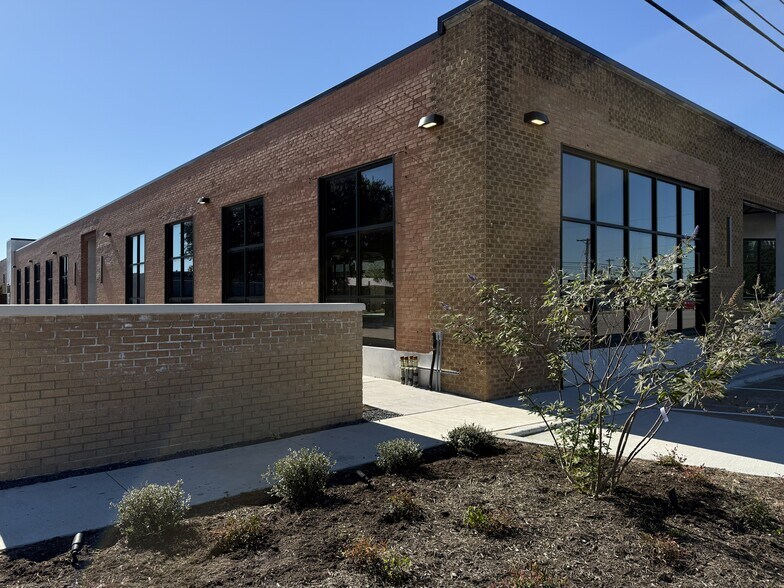 1937 Irving Blvd, Dallas, TX à louer - Photo de l’immeuble – Image 1 sur 17