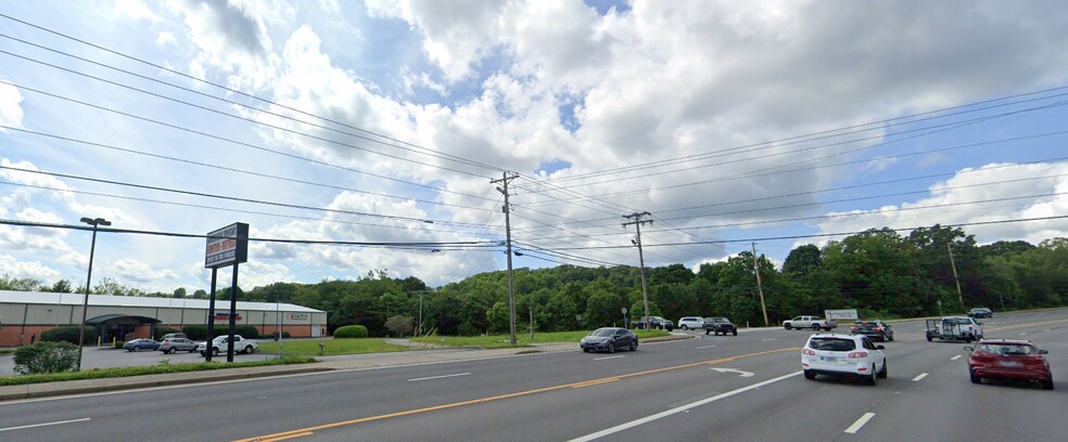 11106 Gilbert Rd, Knoxville, TN à louer - Photo de l’immeuble – Image 2 sur 6