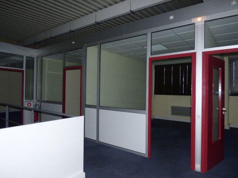 Local d’activités dans Brive-la-Gaillarde à louer - Photo de l’immeuble – Image 3 sur 4