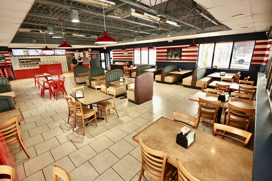 2336 NW 23rd St, Oklahoma City, OK à vendre - Photo intérieure – Image 2 sur 10