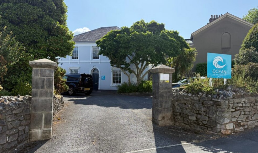 45 Devon Sq, Newton Abbot à louer - Photo principale – Image 1 sur 5