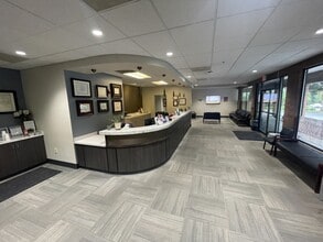 4103 Mercantile Dr, Lake Oswego, OR à louer Photo intérieure– Image 1 sur 5