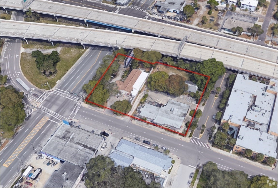 401 16th St N, Saint Petersburg, FL à louer Photo principale– Image 1 sur 3