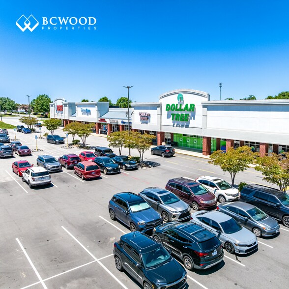 5850 West Highway 74, Indian Trail, NC à louer - Photo de l’immeuble – Image 2 sur 6