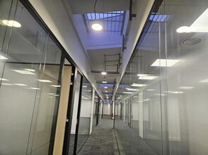 Bureaux/Local commercial dans Vanves à louer Photo intérieure– Image 1 sur 7