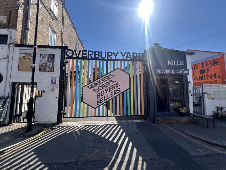 3A Overbury Road, Londres à louer - Photo de l’immeuble – Image 2 sur 8