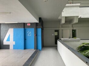 250 Catalonia Ave, Coral Gables, FL à louer Photo intérieure– Image 1 sur 3