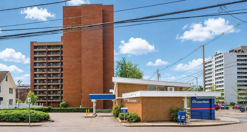 34 Chapman St, Quincy, MA à vendre - Photo de l’immeuble – Image 2 sur 6