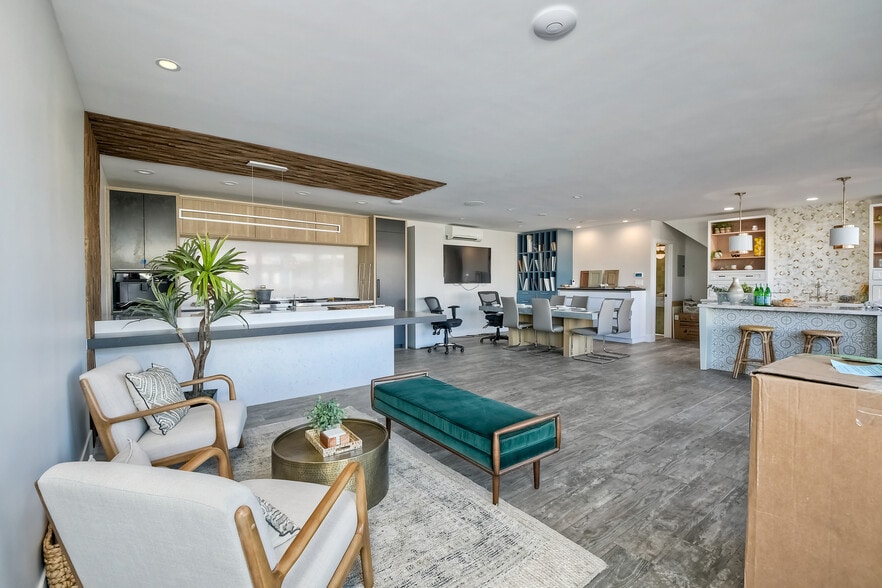 1105-1107 S Coast Hwy, Oceanside, CA à louer - Photo intérieure – Image 2 sur 9