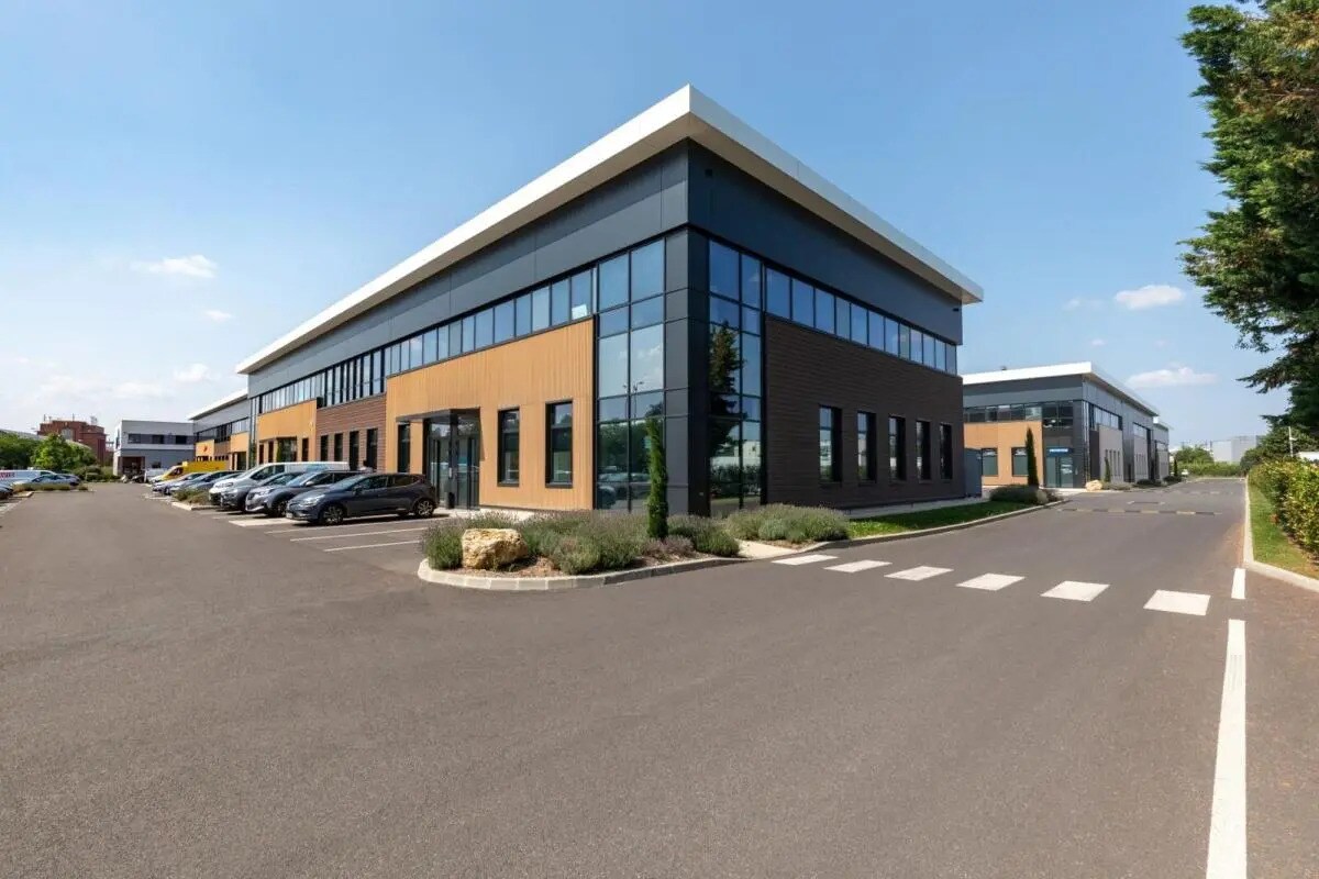 145 Rue Des Caboeufs, Gennevilliers à louer Photo de l’immeuble– Image 1 sur 6