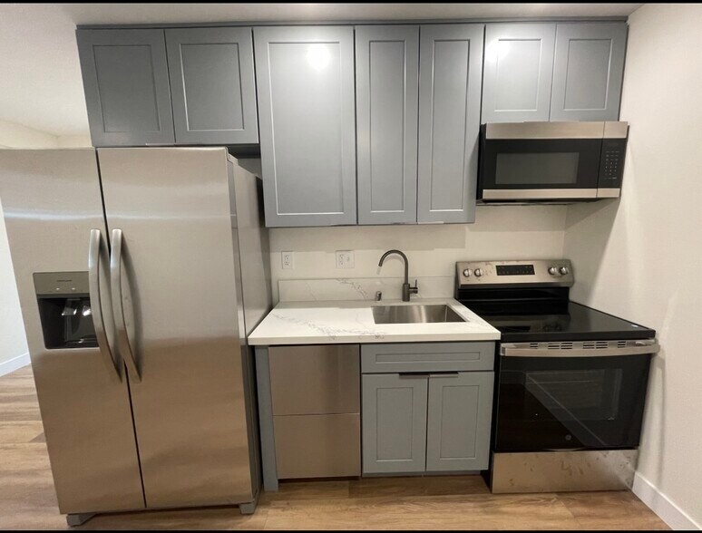 3536 W Slauson Ave, Los Angeles, CA à louer - Photo de l’immeuble – Image 2 sur 13