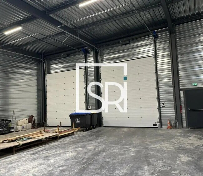 Plus de détails pour 4 Allée Des Acacias, Lezoux - Industriel/Logistique à vendre