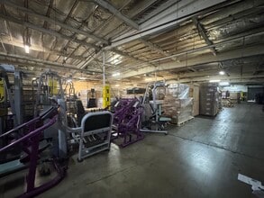 1050 W Rialto Ave, San Bernardino, CA à louer Photo intérieure– Image 2 sur 10