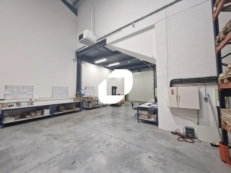 Local d’activités dans Vaires-sur-Marne à louer - Photo intérieure – Image 3 sur 4