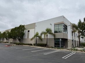 1201 Maulhardt Ave, Oxnard, CA à louer Photo intérieure– Image 2 sur 19