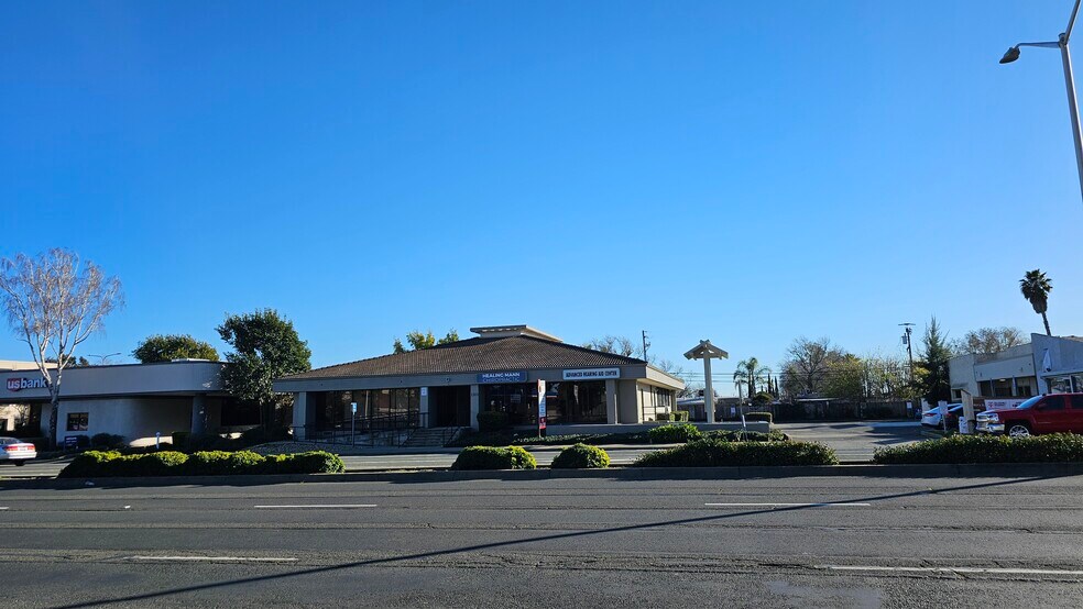 1313 Travis Blvd, Fairfield, CA à louer - Photo de l’immeuble – Image 2 sur 20