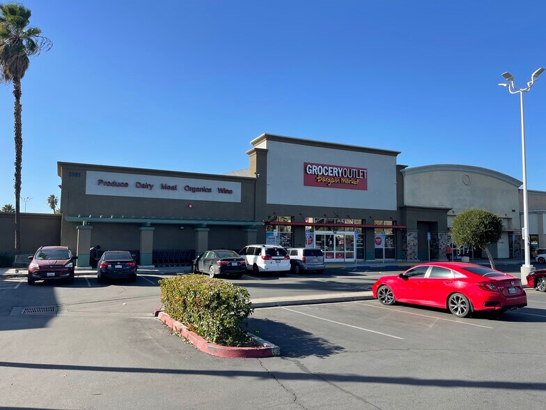 3849-4033 SW Chicago Ave, Riverside, CA à louer - Photo de l’immeuble – Image 2 sur 9