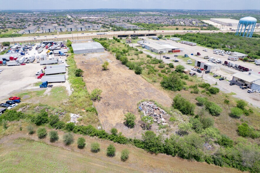7240 E IH-10, San Antonio, TX à vendre - Photo de l’immeuble – Image 2 sur 11