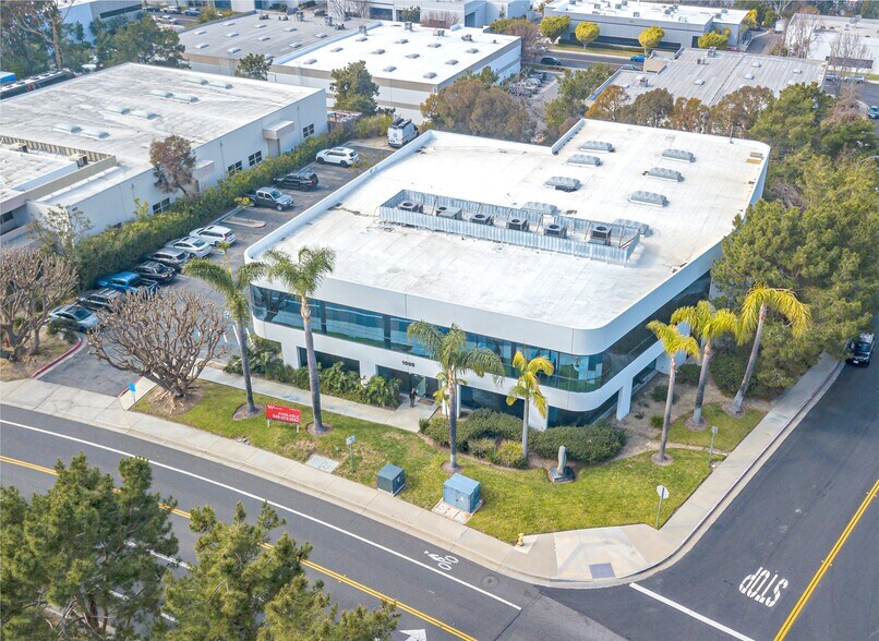 1000 Calle Amanecer, San Clemente, CA à vendre - Photo principale – Image 1 sur 31