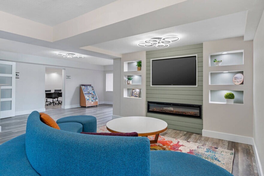 11639 E Colonial Dr, Orlando, FL à vendre - Hall d’entrée – Image 3 sur 7