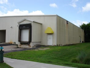 2525 Larson St, La Crosse, WI à louer Photo de l’immeuble– Image 2 sur 2
