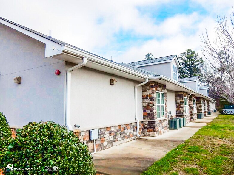 22 Madras Pky, Newnan, GA à louer - Photo de l’immeuble – Image 3 sur 57